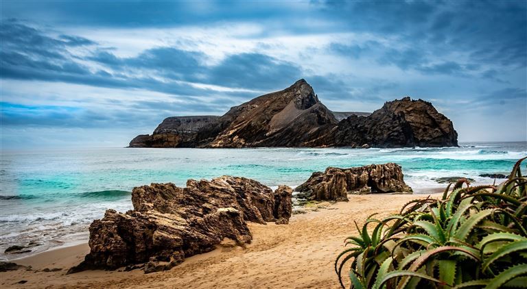 Blumenparadies Madeira und die kleine Schwester  © greenbriar52 /adobestock